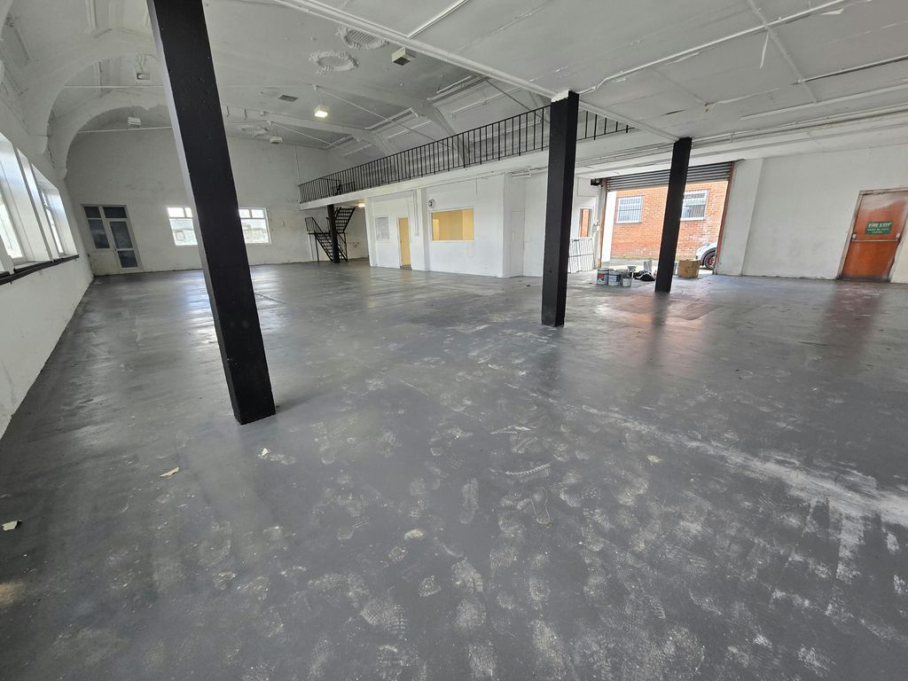 Property photo 3 of 13 Internal