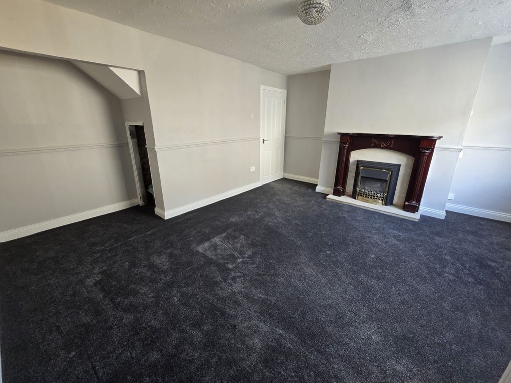 Property photo 3 of 9 Gallery