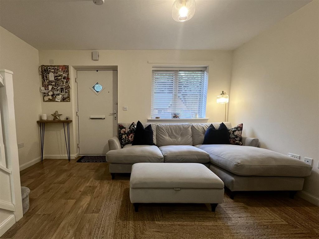 Property photo 3 of 15 Image00013.Png