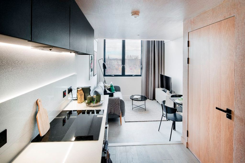 Property photo 1 of 9