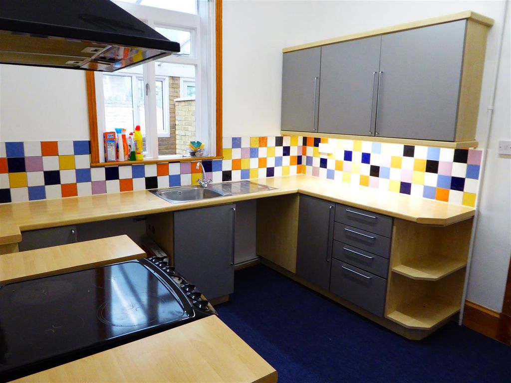 Property photo 3 of 11 042.Jpg