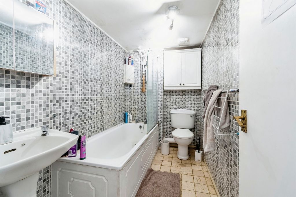Property photo 3 of 17