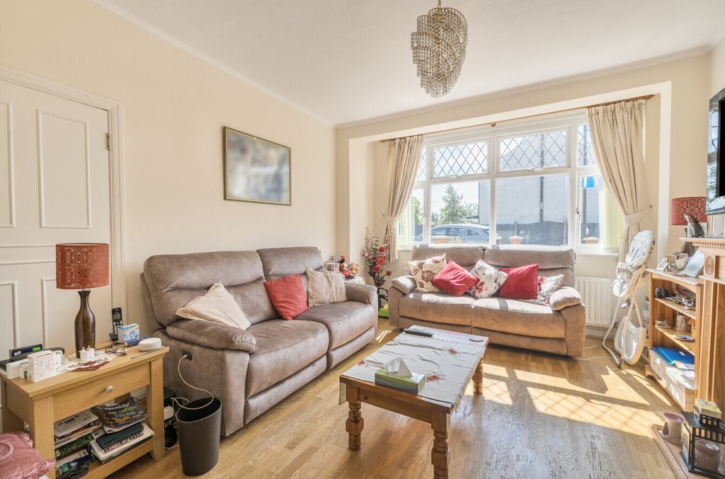 Property photo 2 of 15 Picture No. 27