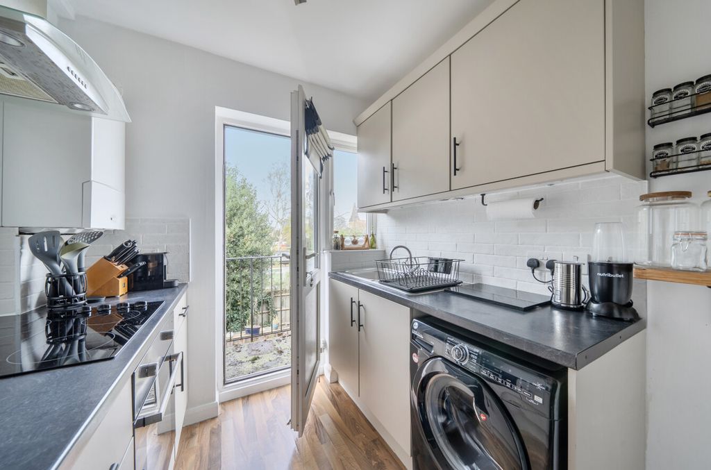 Property photo 3 of 21 Picture 3