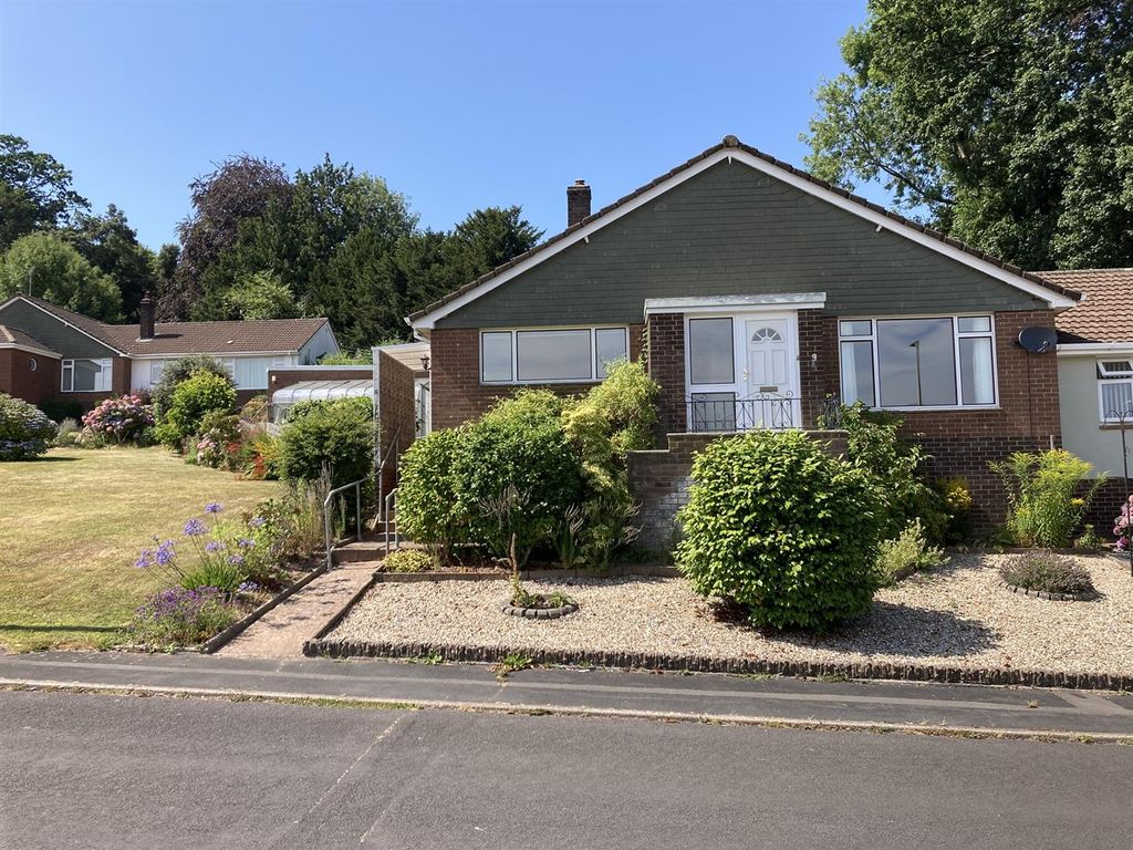 Property photo 1 of 26