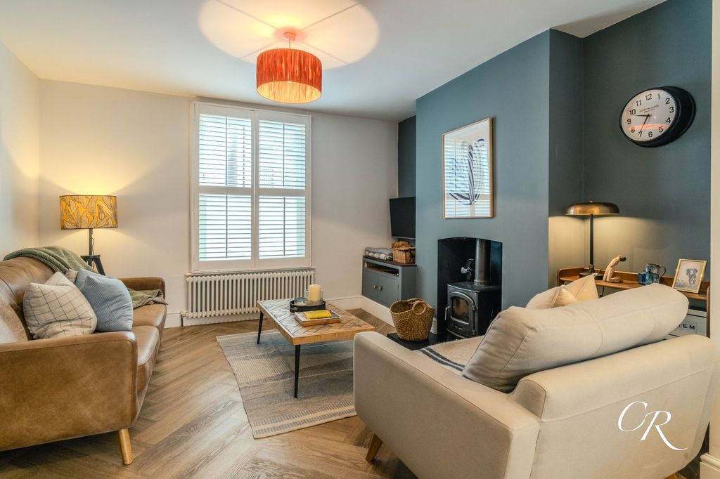 Property photo 2 of 18