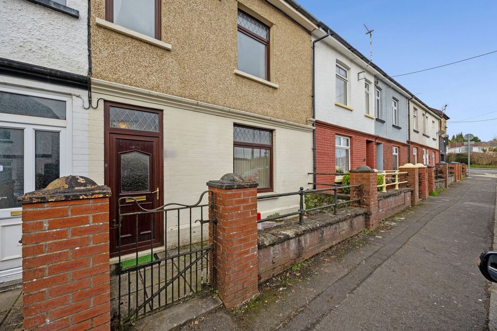 Property photo 2 of 27 Front View