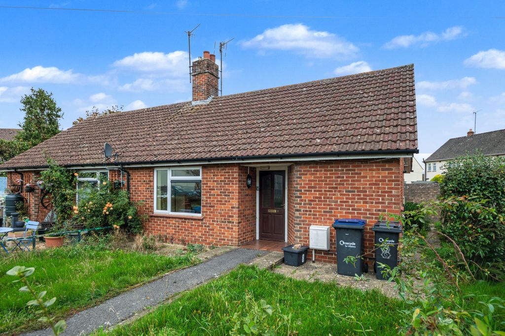 Property photo 1 of 17 8 Honey Mead, Calne, Wiltshire, Sn11 8Bh