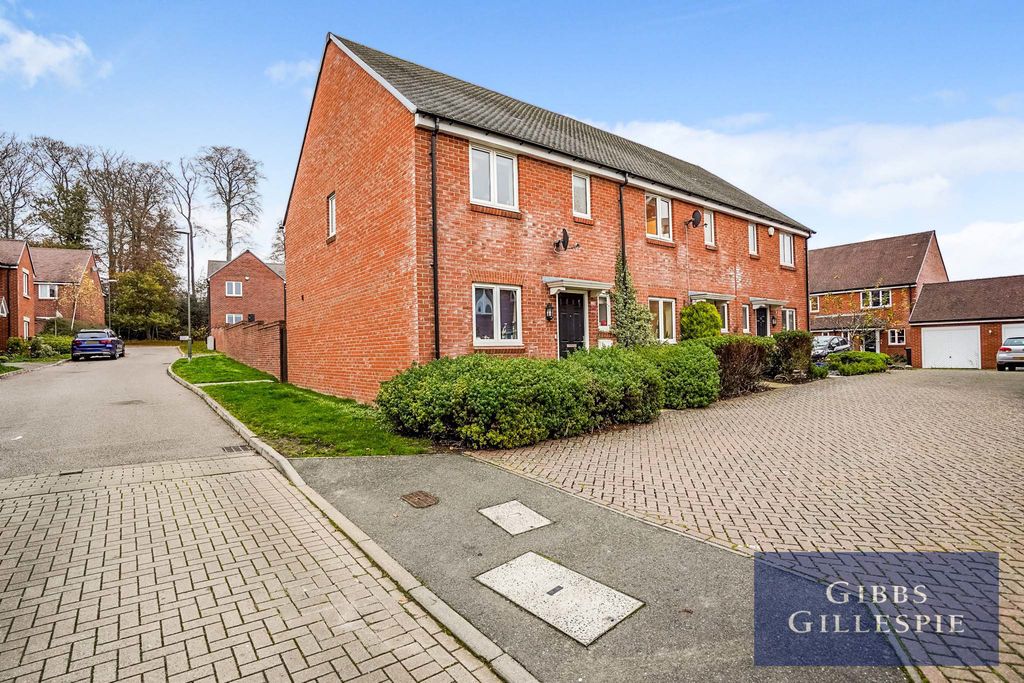 Property photo 1 of 10 9