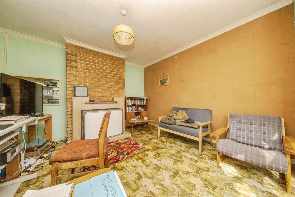 Property photo 2 of 29