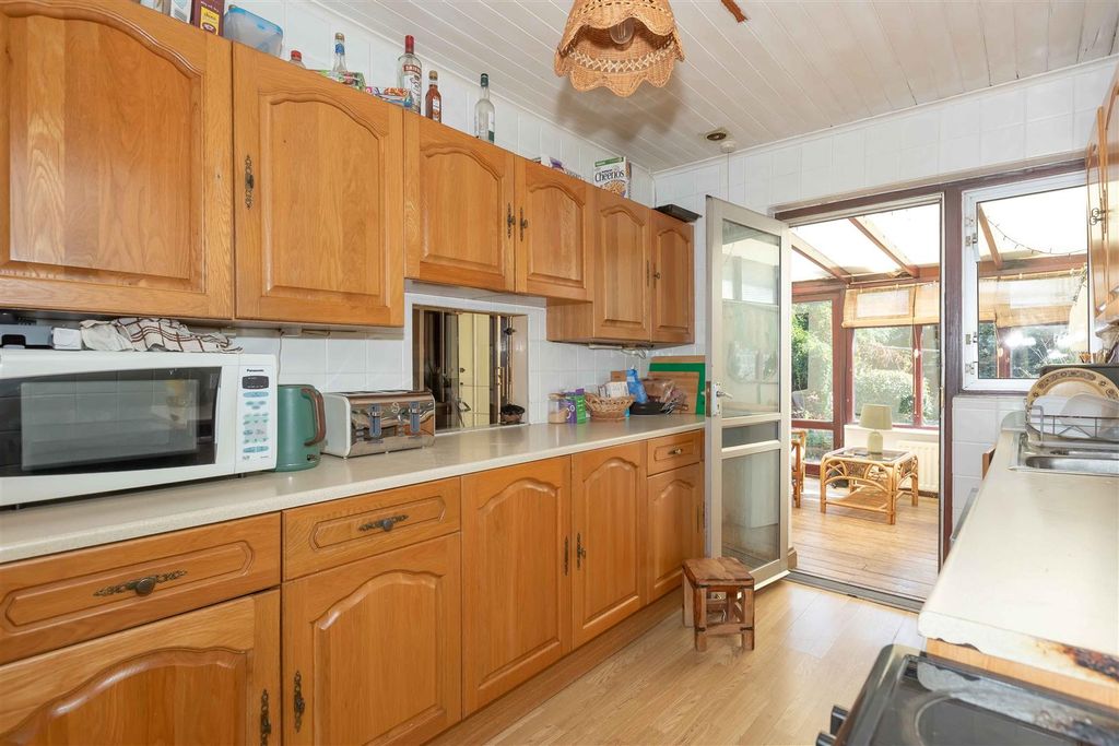 Property photo 2 of 14 Sackville Rd_7.Jpg