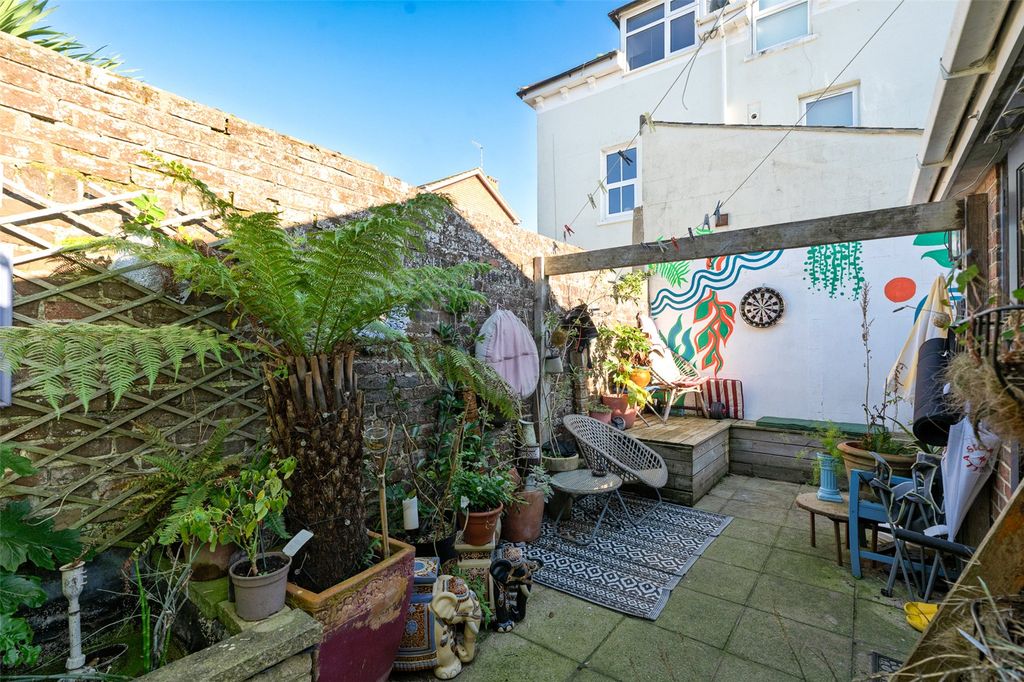 Property photo 2 of 12 Picture No. 09