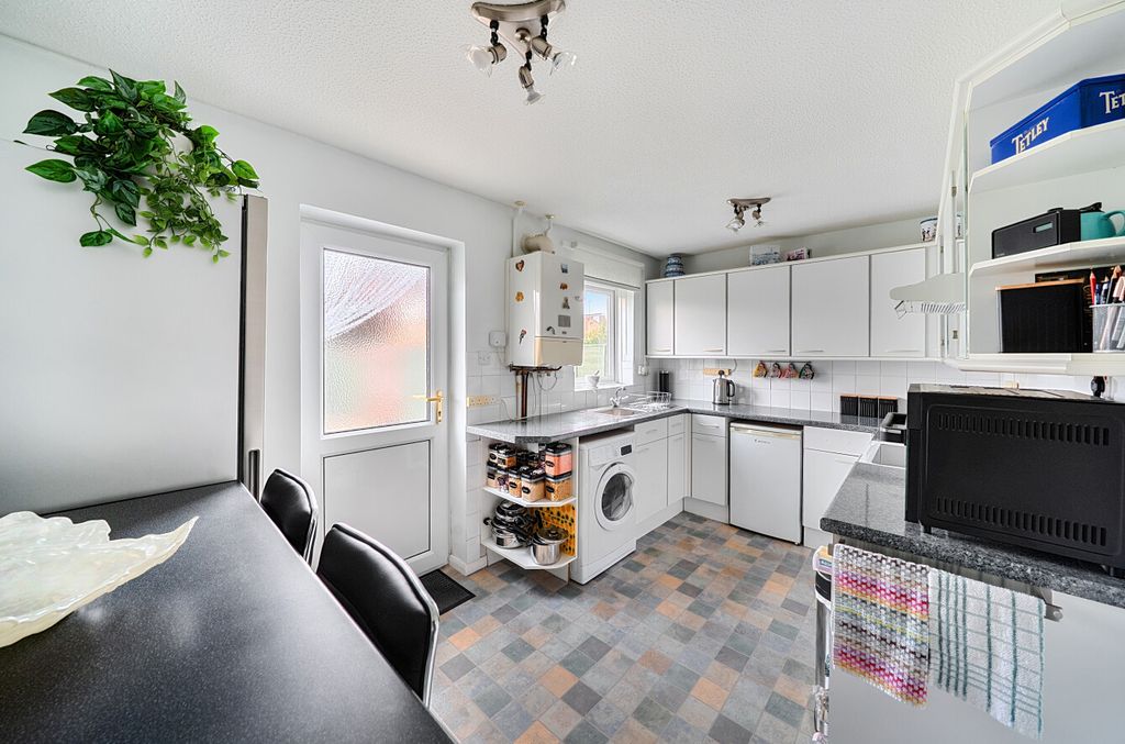 Property photo 3 of 11 153717710