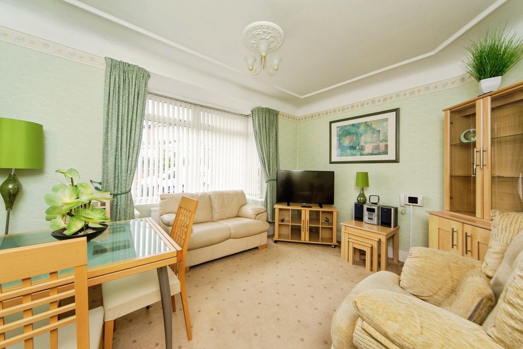 Property photo 3 of 17 Pbox-Img.Jpg