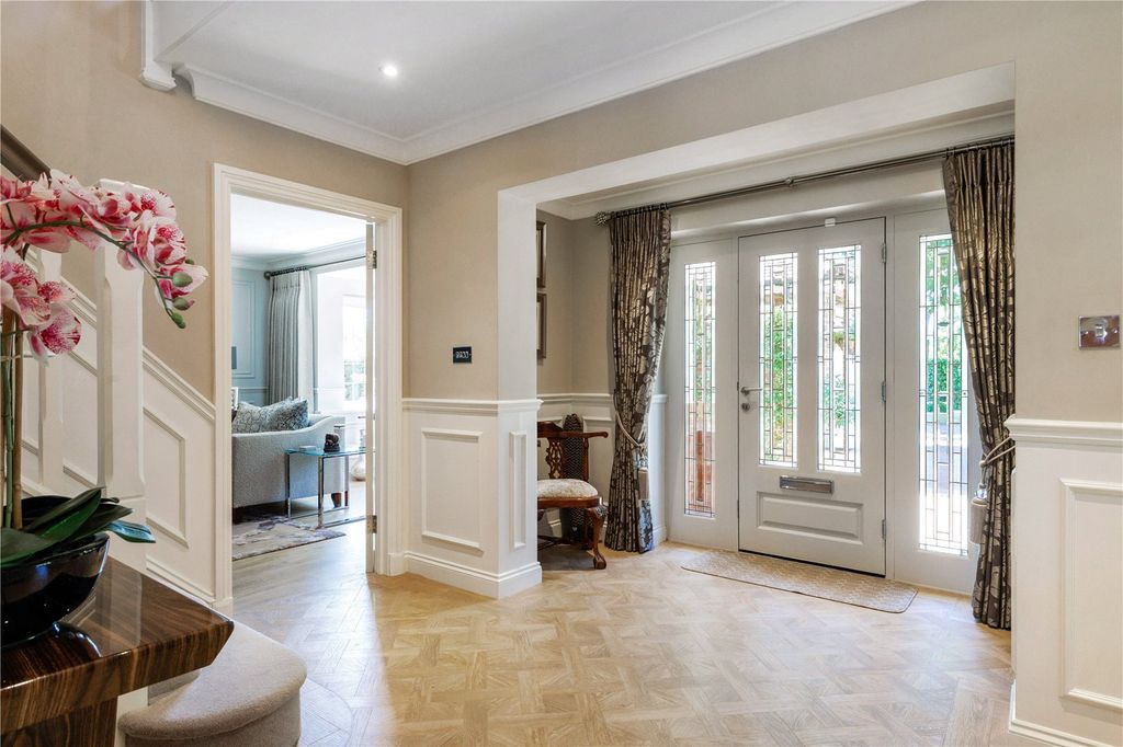 Property photo 2 of 30 Entrance