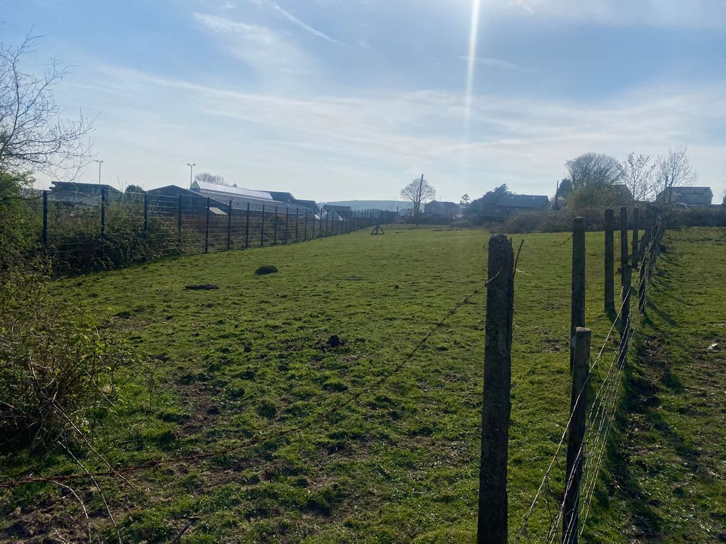 Property photo 3 of 4