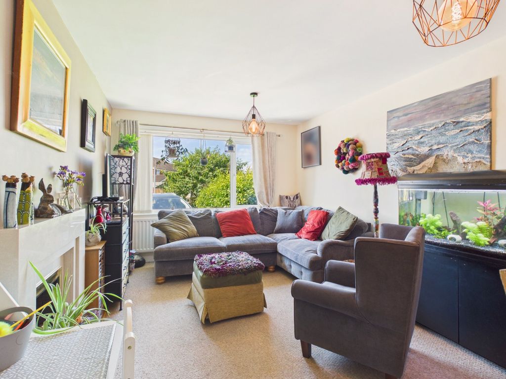Property photo 2 of 19 5233183