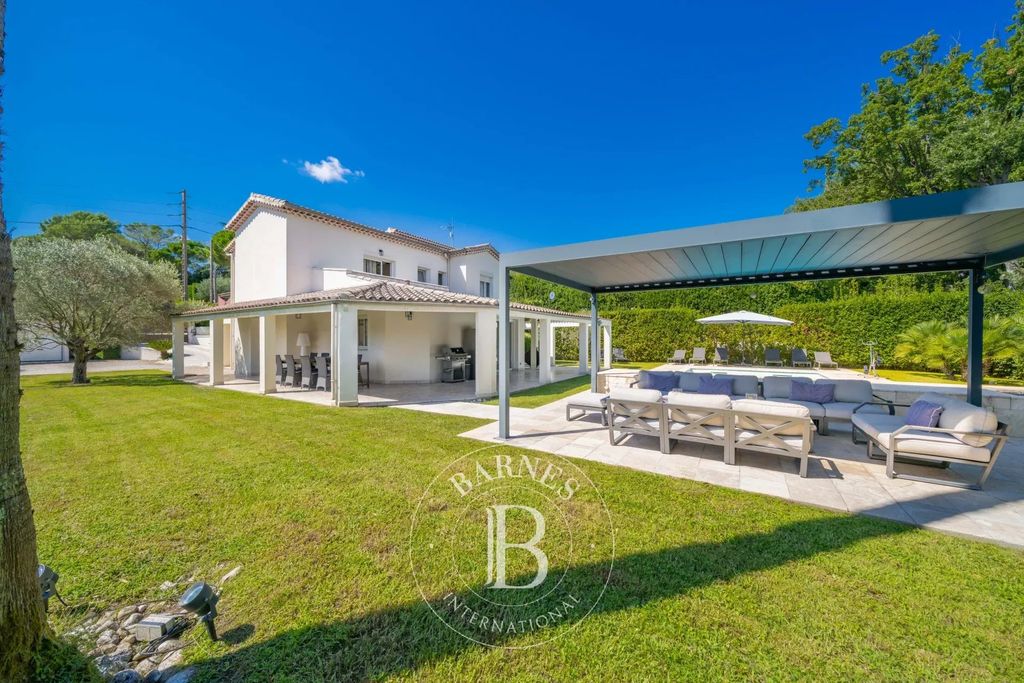 Property photo 3 of 21