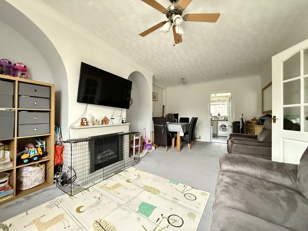 Property photo 3 of 14 Photo 2