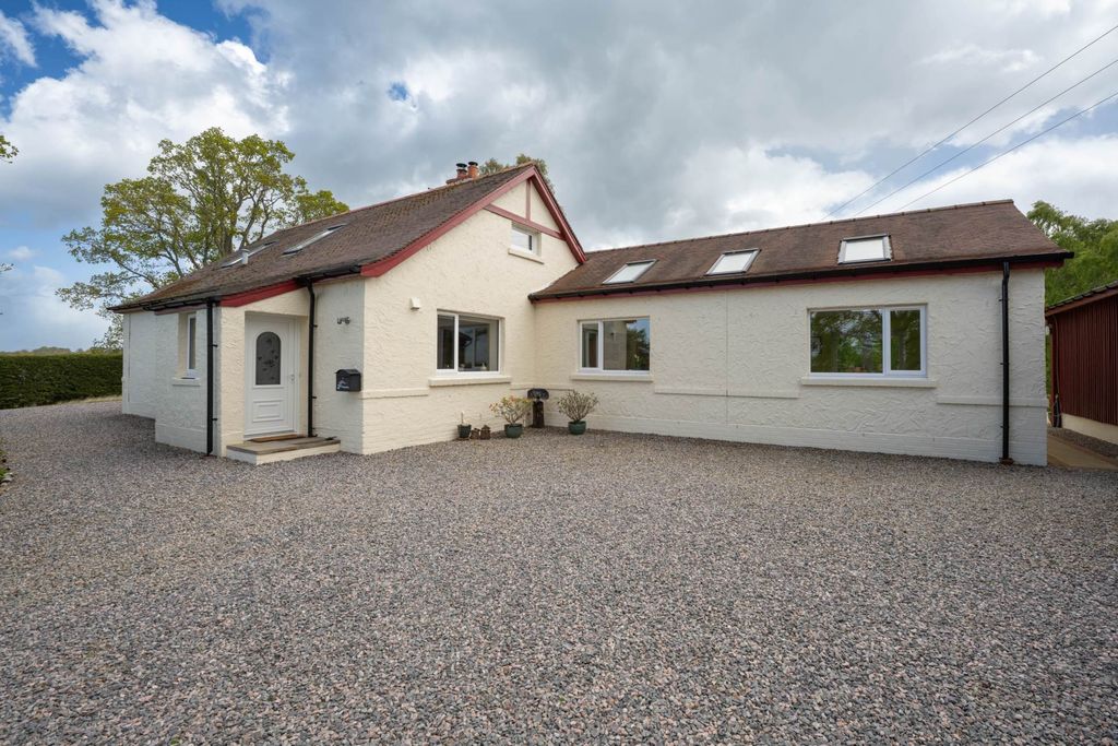 Property photo 3 of 39
