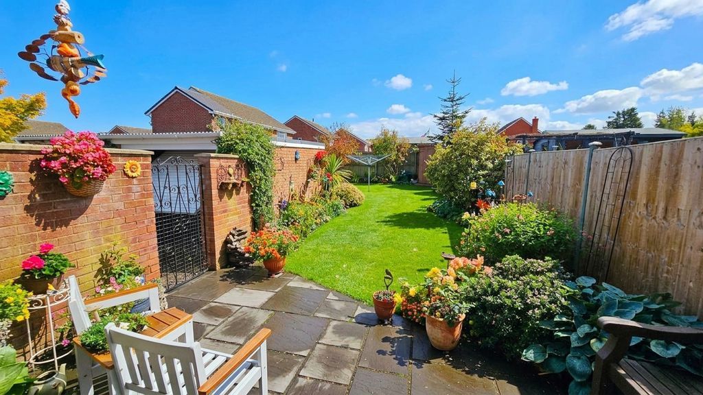Property photo 2 of 24 Photo 30