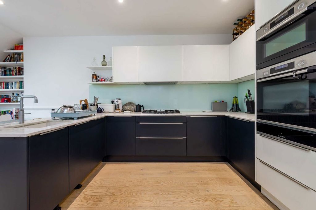 Property photo 3 of 7