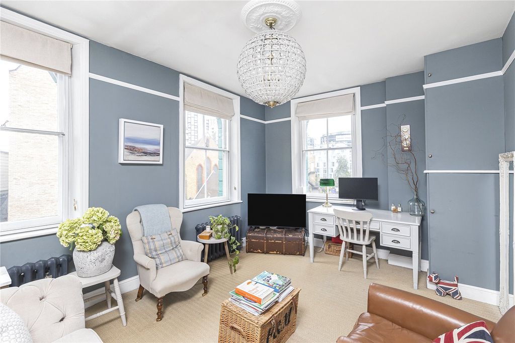 Property photo 2 of 15 Picture No. 18