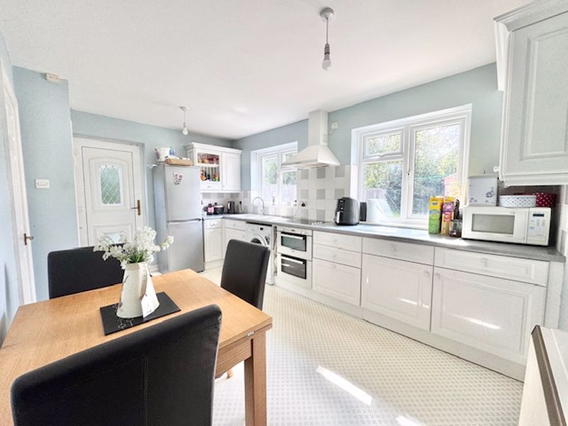 Property photo 2 of 15 Kitchen Diner
