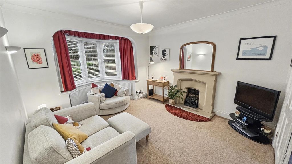 Property photo 2 of 26 Front Reception Room