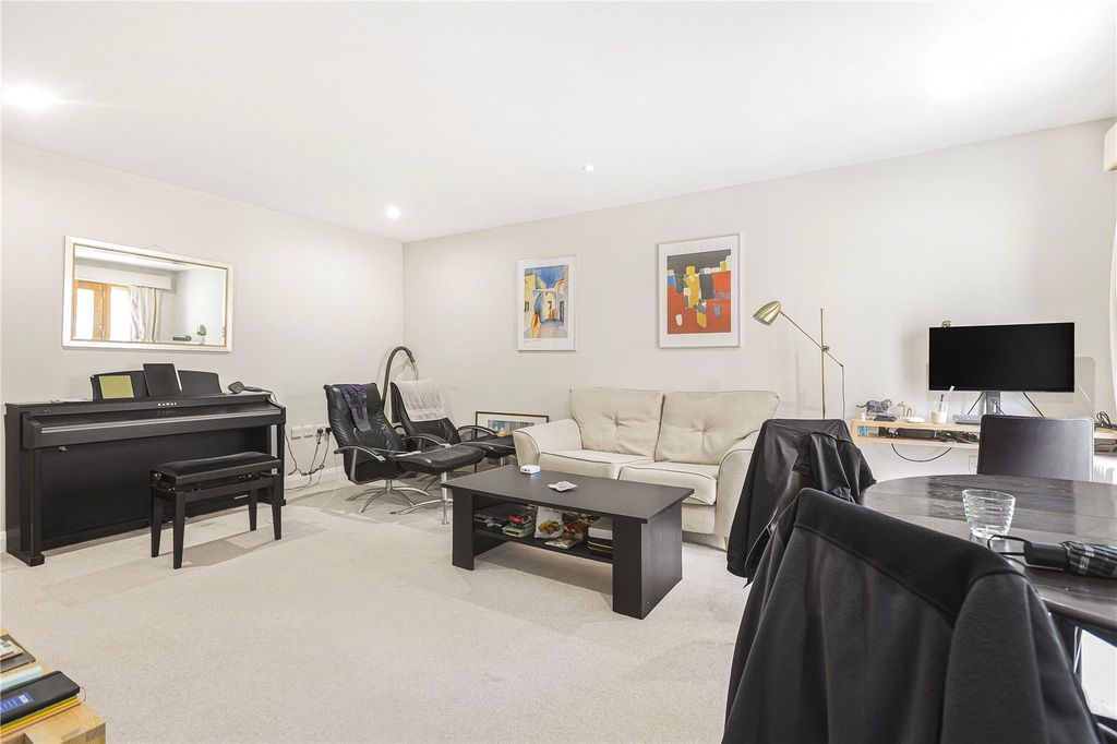 Property photo 3 of 10 Picture No. 04