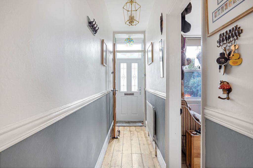 Property photo 3 of 26