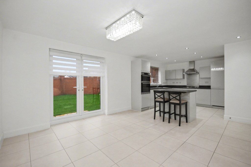 Property photo 3 of 21 Picture No. 11