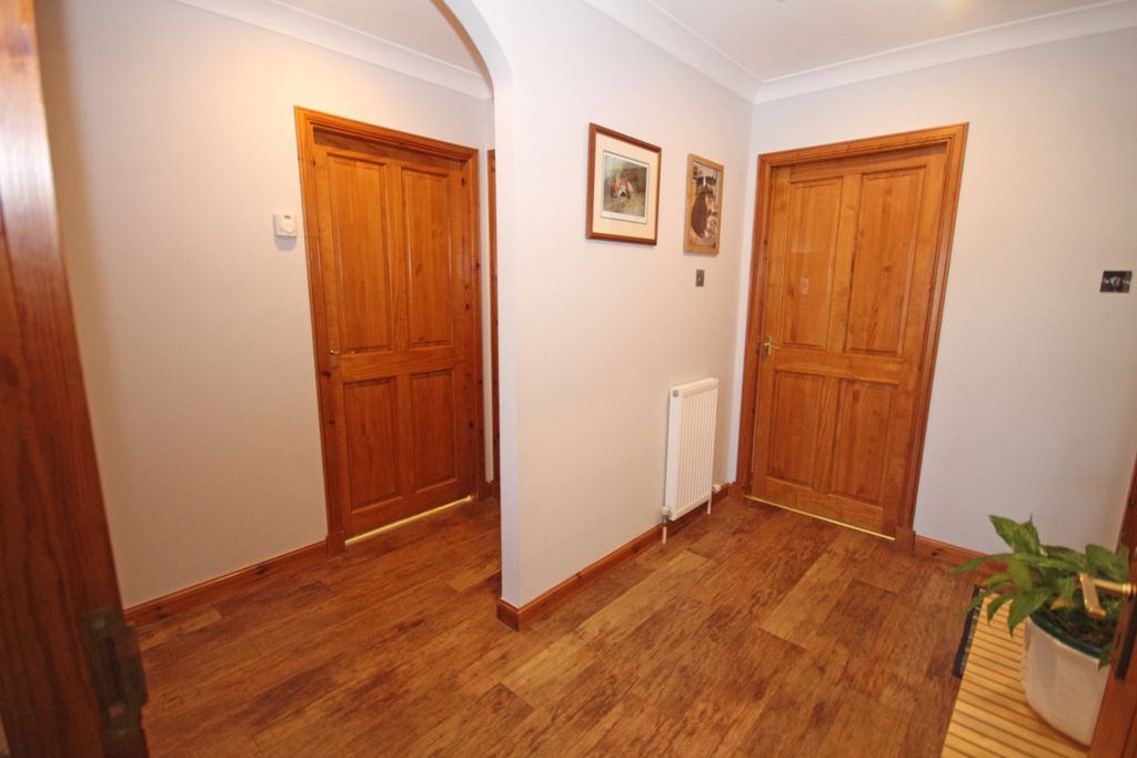 Property photo 2 of 28