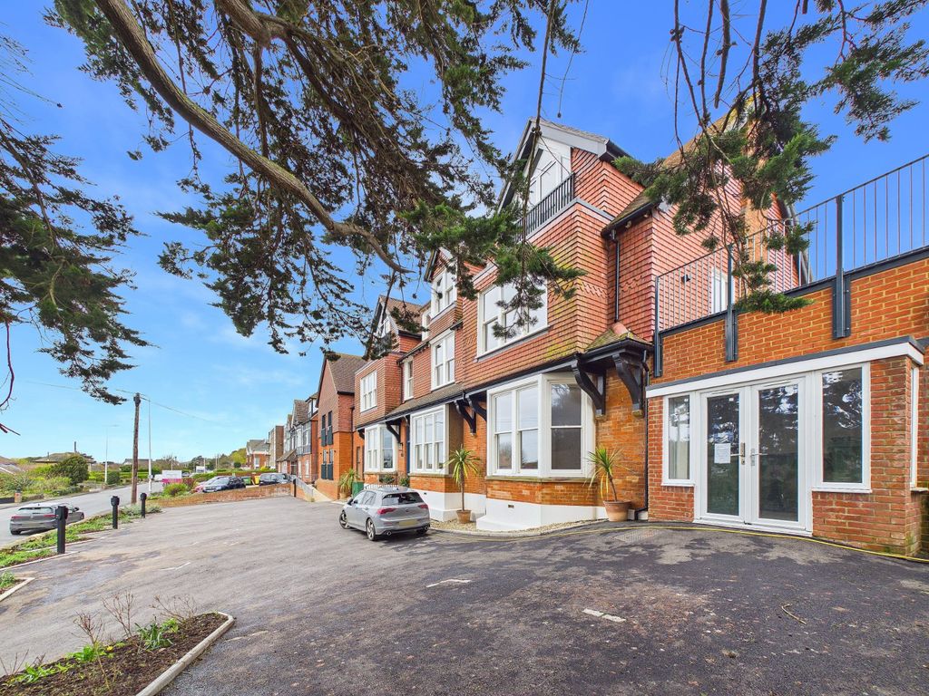 Property photo 1 of 17 Frontage