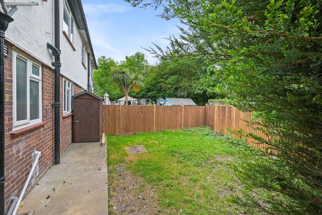 Property photo 2 of 7