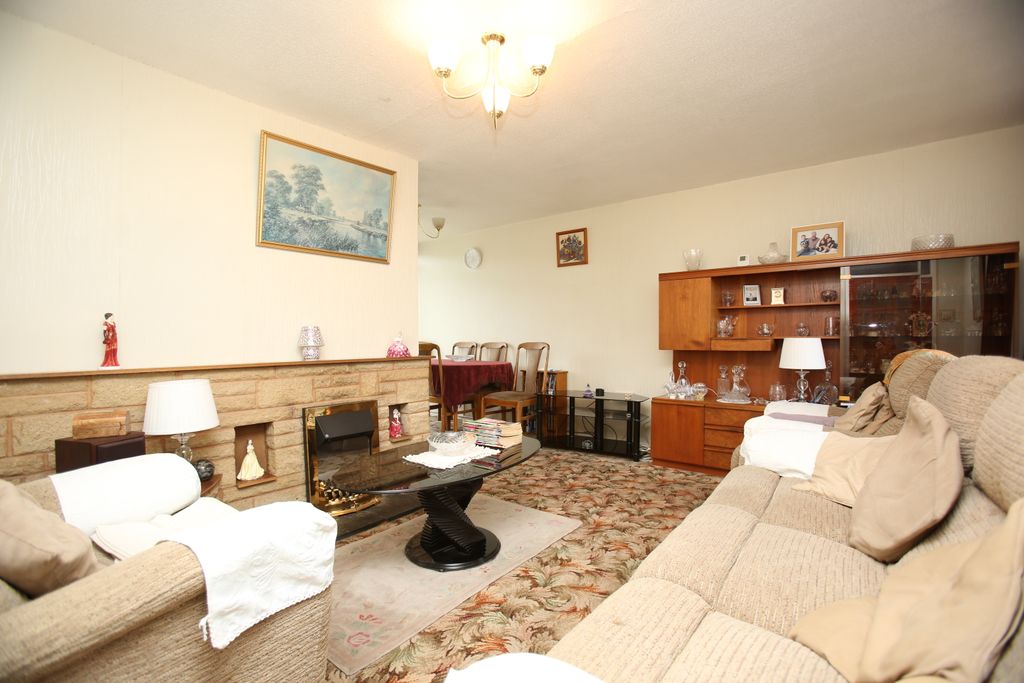 Property photo 3 of 13 593A2177