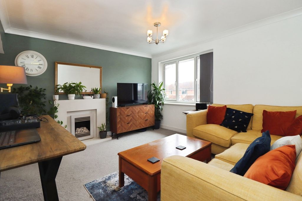 Property photo 2 of 11 Pbox-Img.Jpg