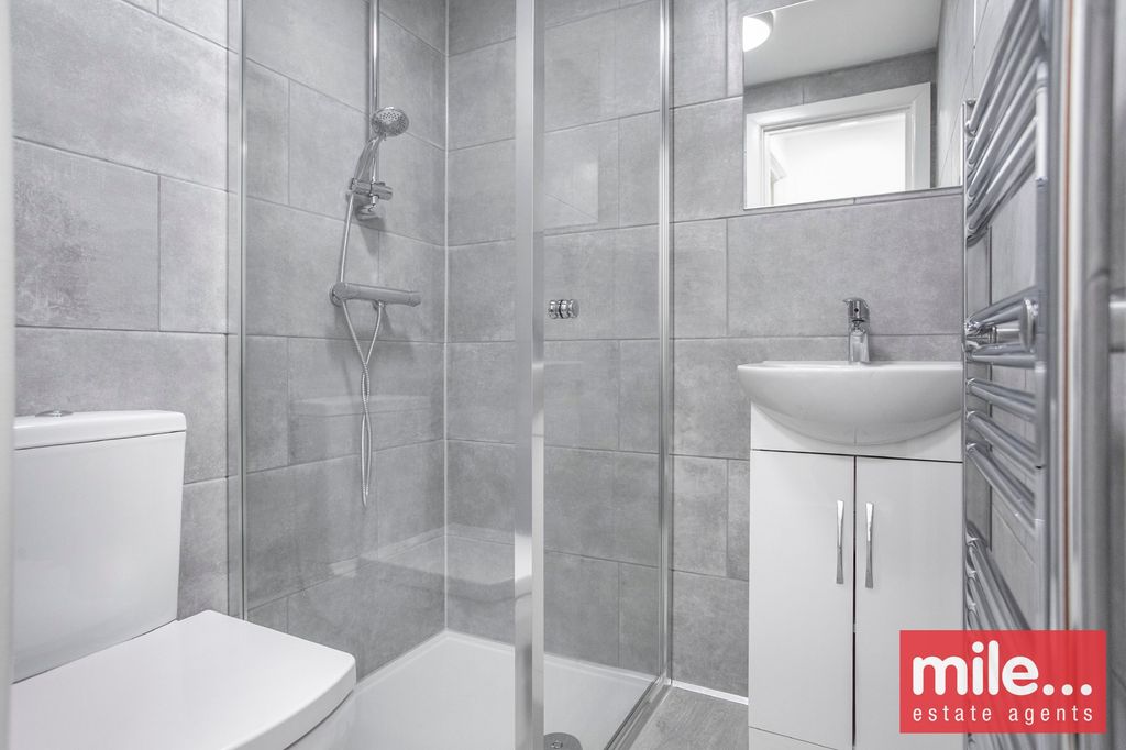 Property photo 3 of 3