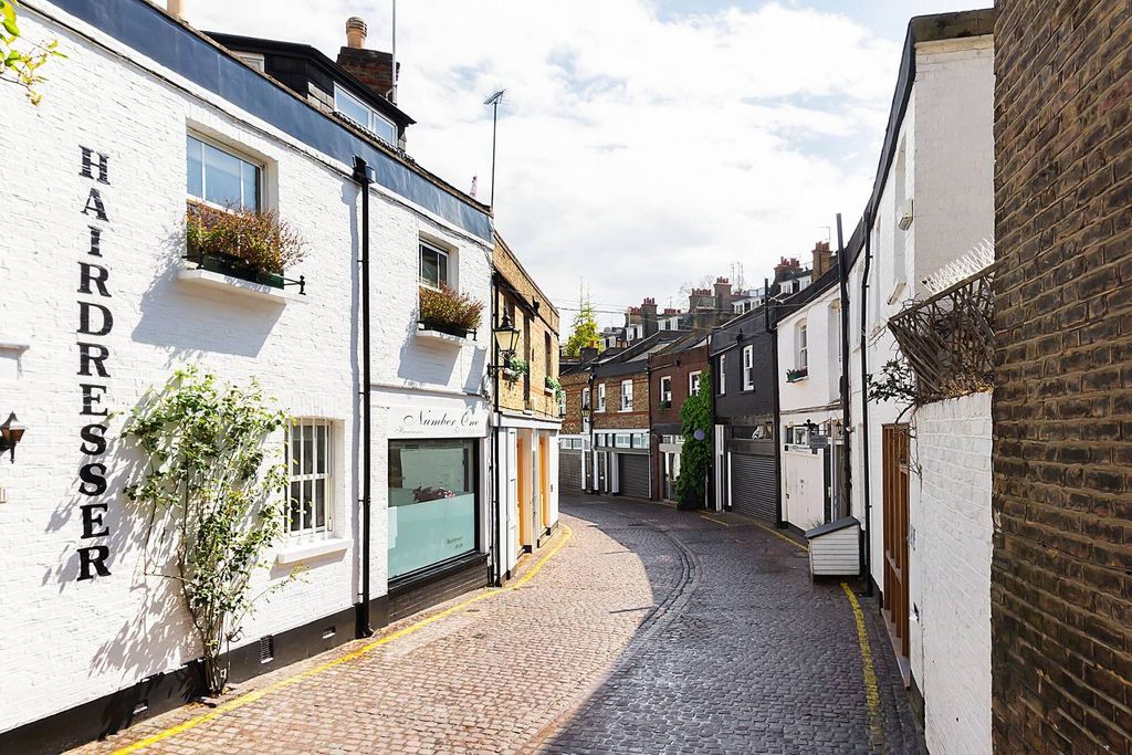 Property photo 3 of 9