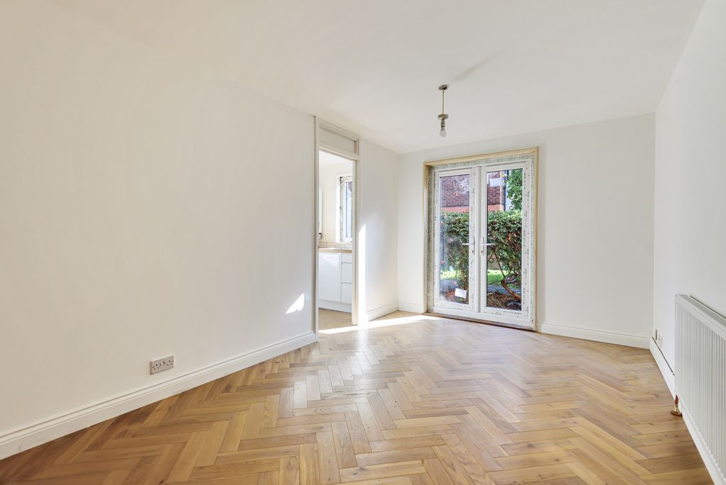 Property photo 2 of 16 Photo 26