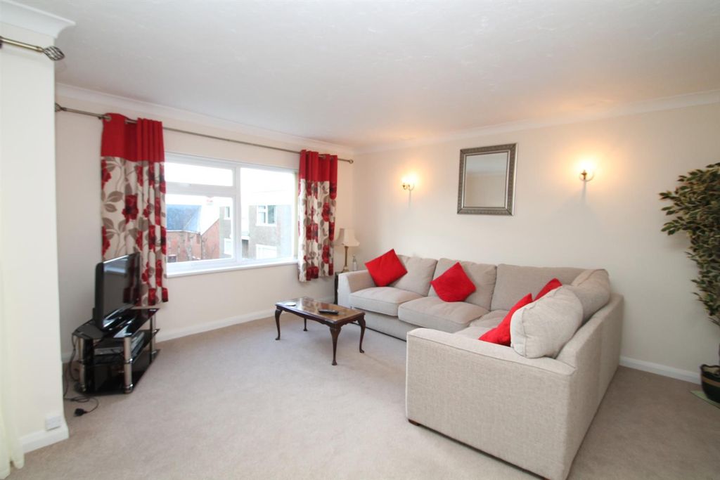 Property photo 2 of 14 12 Needles Court 001.Jpg