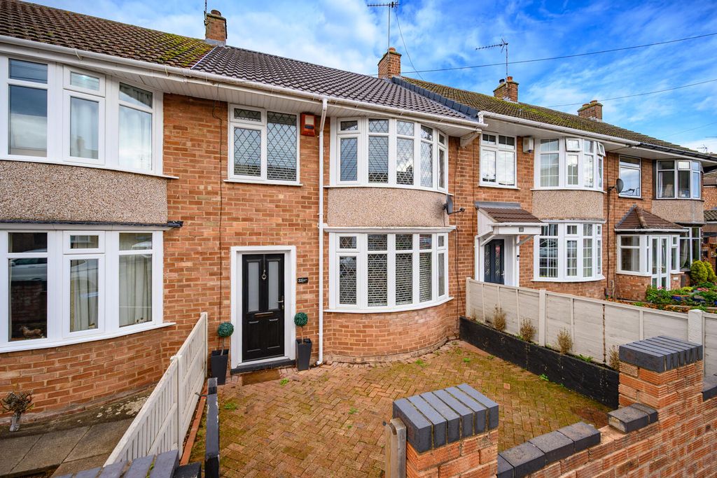 Property photo 1 of 20 Front (Exterior)