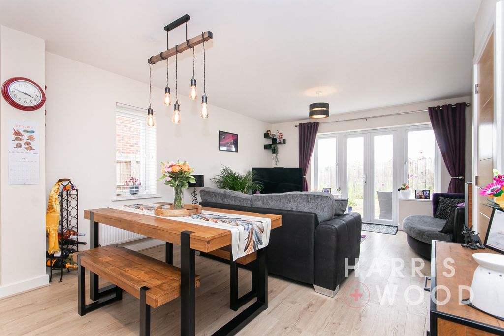 Property photo 3 of 26 4130494