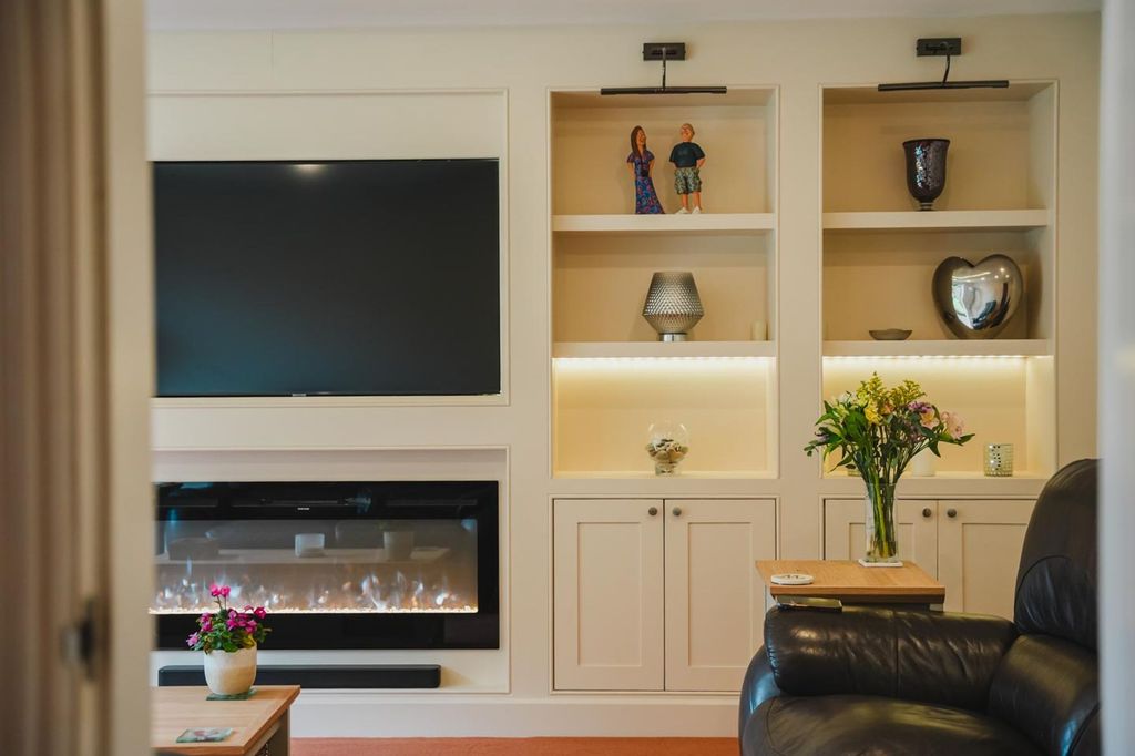 Property photo 2 of 24