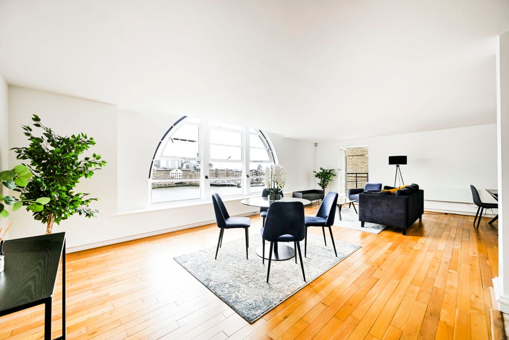 Property photo 1 of 36