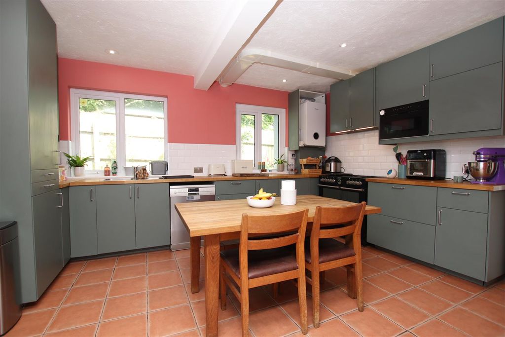 Property photo 2 of 21 Kitchen Breakfast Room.Jpg
