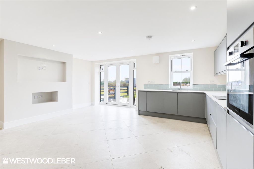 Property photo 3 of 24 Internal_5.Jpg