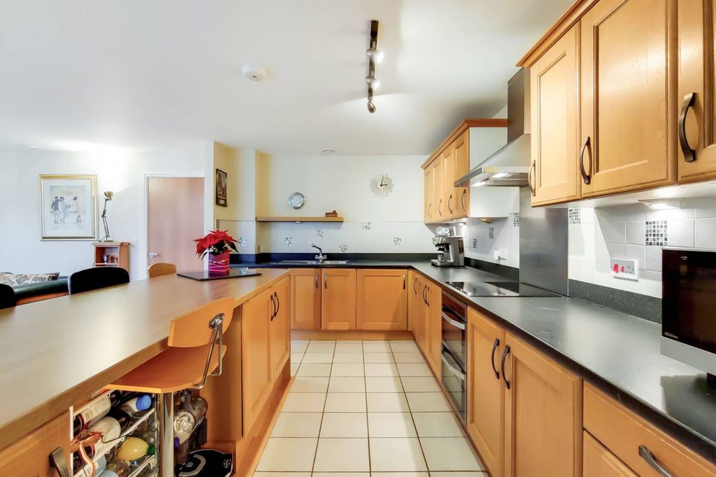 Property photo 3 of 22