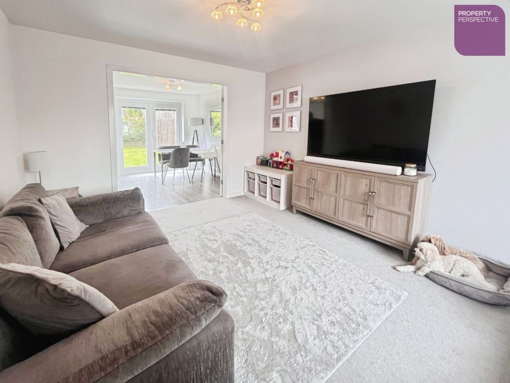 Property photo 2 of 14 Lounge