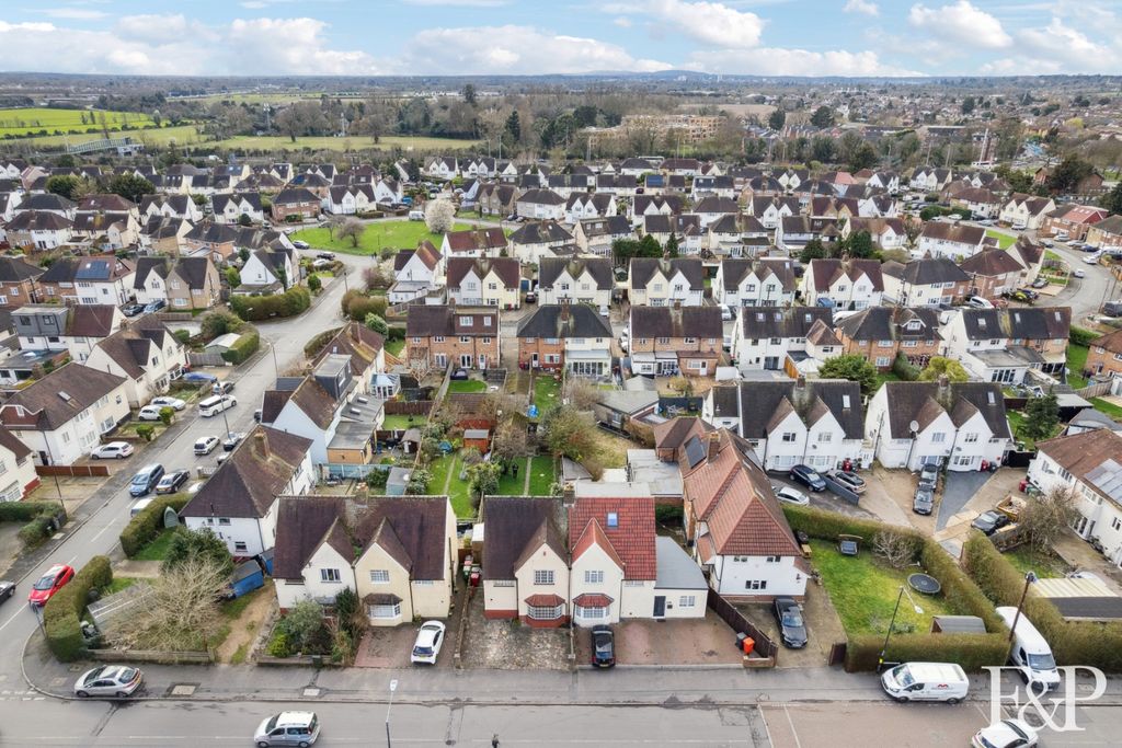 Property photo 3 of 18 4017565